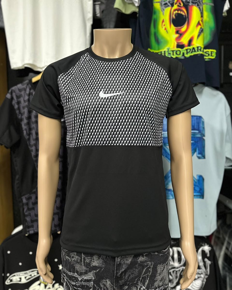 Camisa Nike Dri Fit Triángulos - Negro